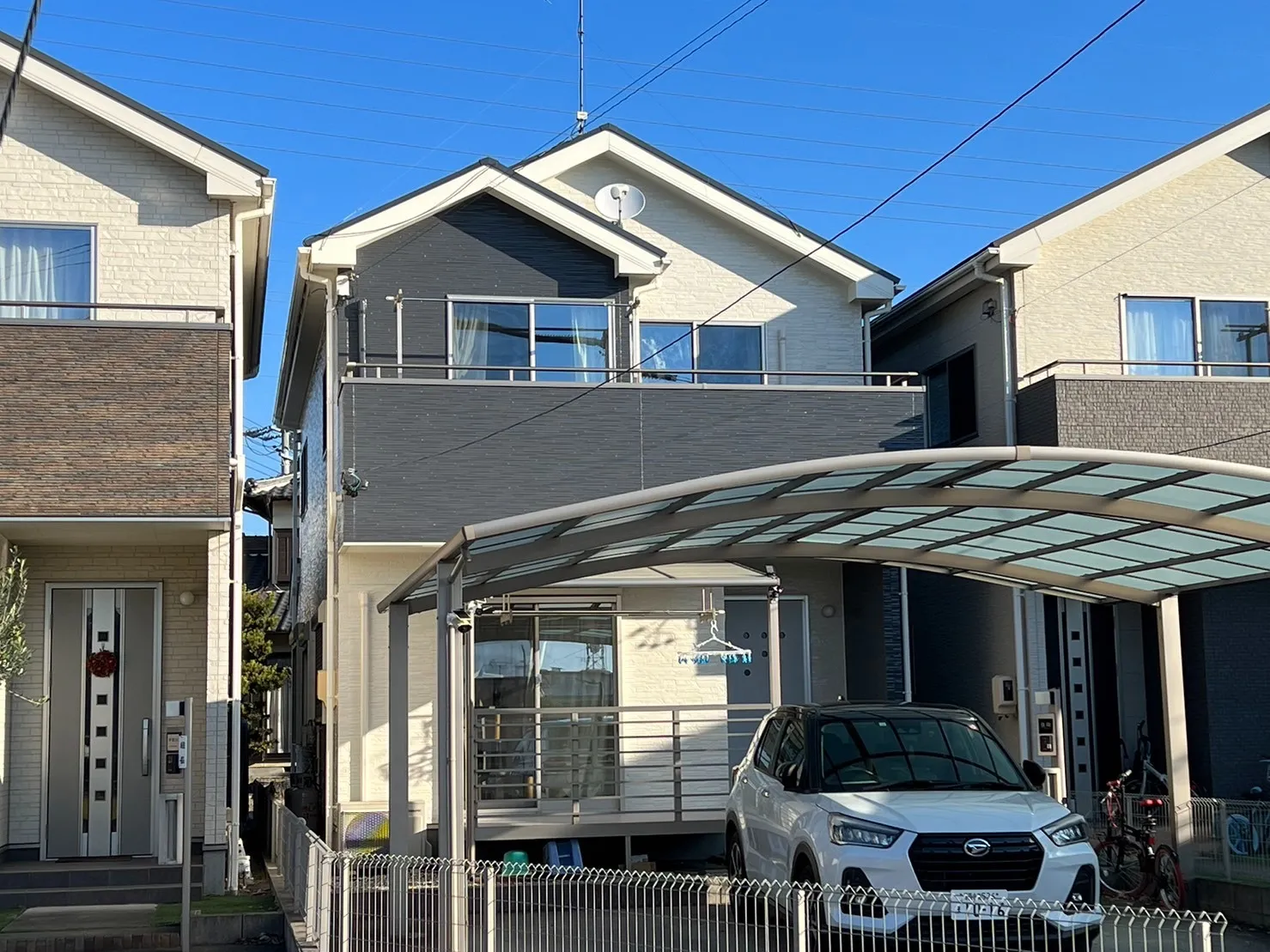 「一建設の住まいを、洗練された2色デザインで刷新。深刻な浸水リスクを断ち切り、光触媒で美しさを守り抜くトータルケア」