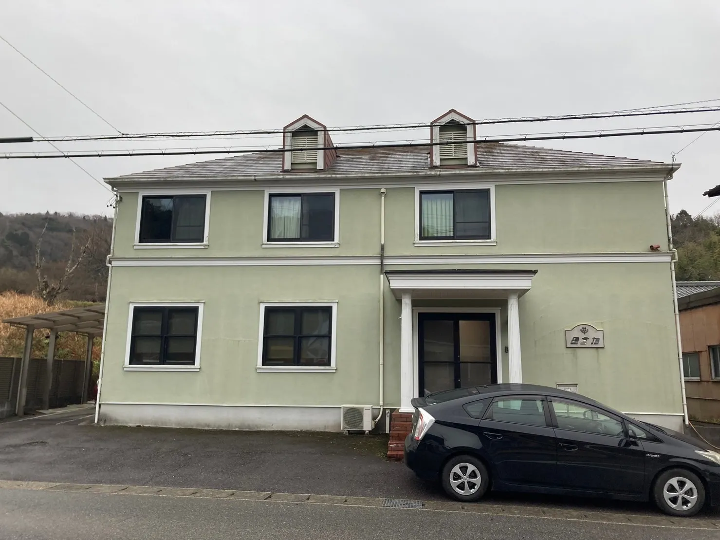 三井ホームの外壁モルタル・屋根スレート塗装リフォーム!意匠性を活かした1階2階のツートンカラーと防水性を高めるトータルメンテナンス